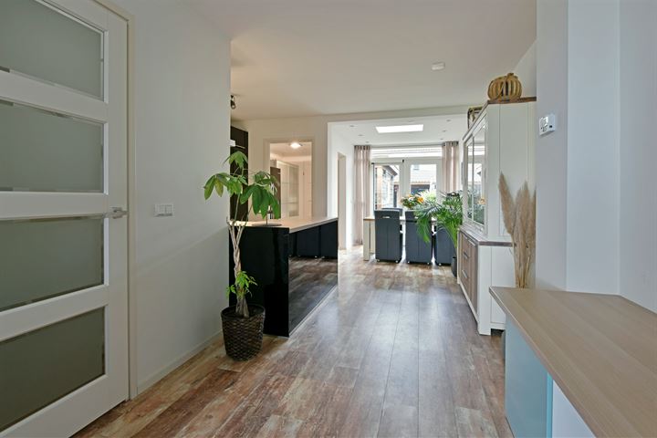 View photo 6 of Anjerstraat 53