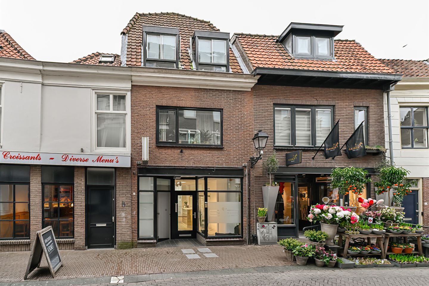 View photo 1 of Everwijnstraat 21-a