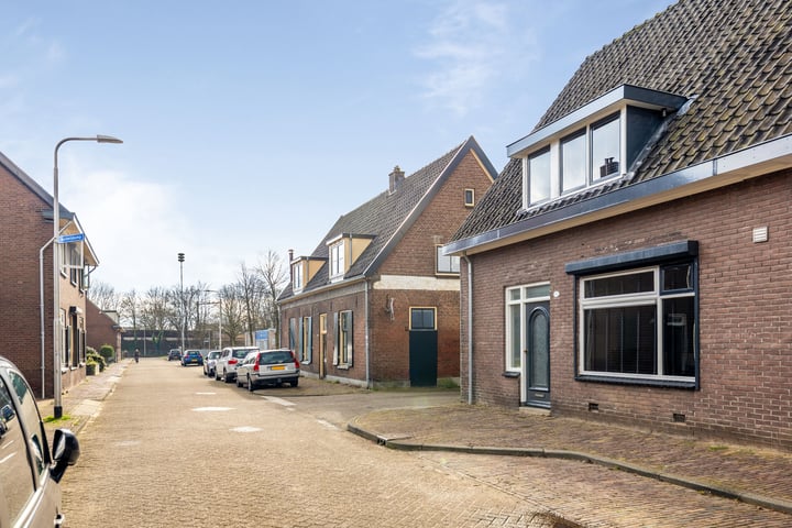 View photo 35 of Schoolstraat 14