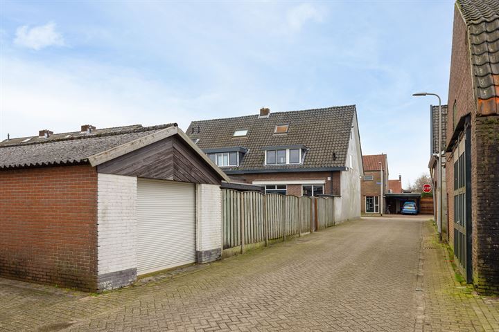 Bekijk foto 34 van Schoolstraat 14