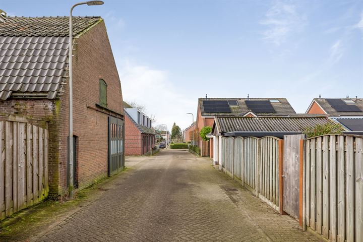 View photo 33 of Schoolstraat 14