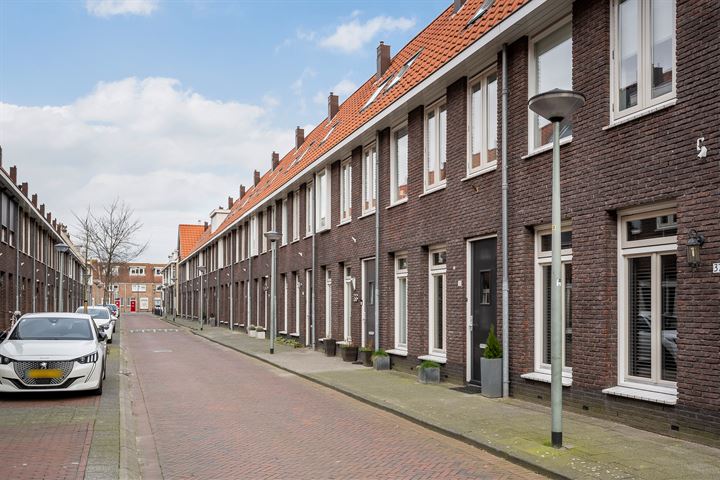 Bekijk foto 36 van Brederostraat 35