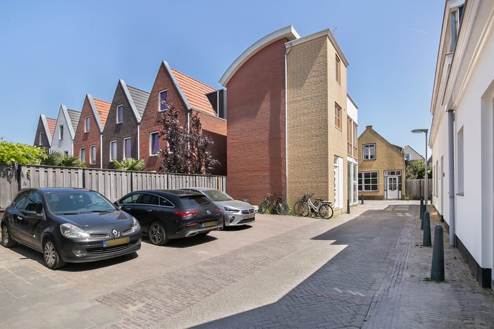 Bekijk foto 17 van Middelstraat 2