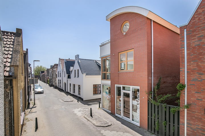 Bekijk foto 19 van Middelstraat 2