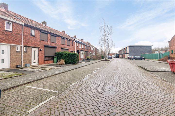 Bekijk foto 3 van Bellamystraat 6