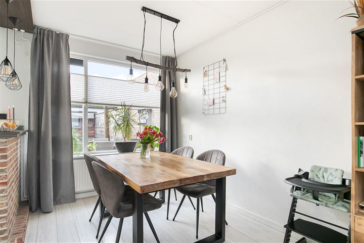 Bekijk foto 12 van Gijsbert Karel van Hogendorpstraat 31