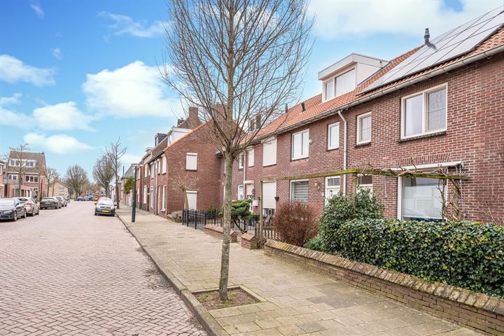 View photo 8 of Reinkenstraat 19