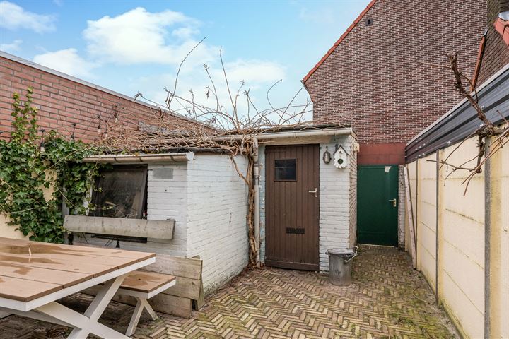 View photo 34 of Reinkenstraat 19