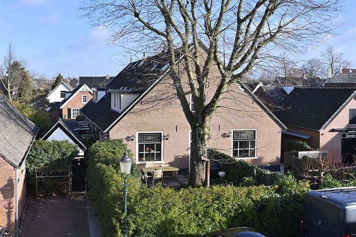 Bekijk foto 2 van Middenweg 11