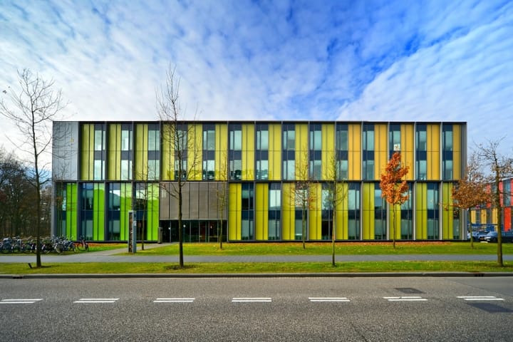 High Tech Campus 9
