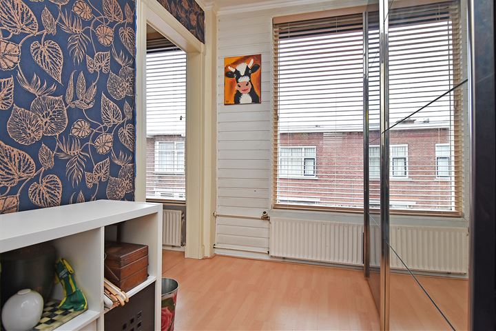 View photo 25 of Van der Wyckstraat 35