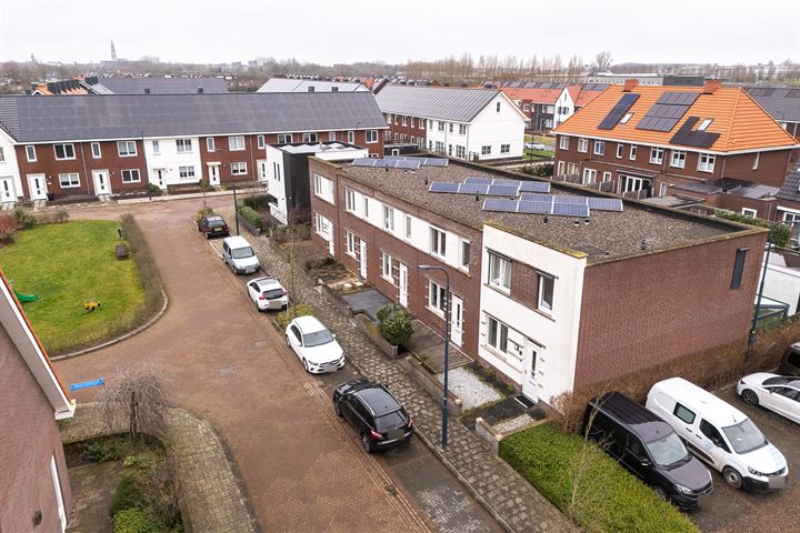 Bekijk foto 3 van Elvis Presleystraat 13