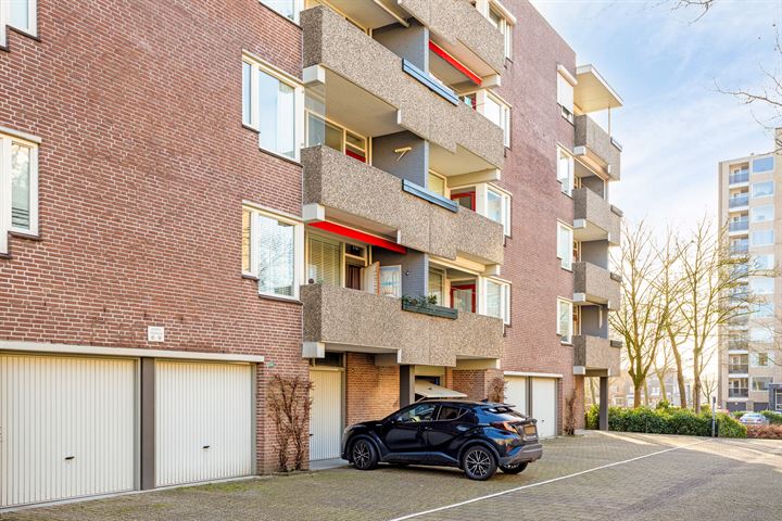 Bekijk foto 34 van C.F. Klaarstraat 57