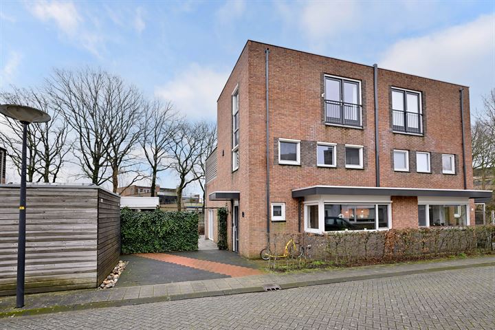 Bekijk foto 40 van Conradstraat 29