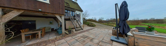 View 360° photo of Achtertuin 2 of Maasdijk 17