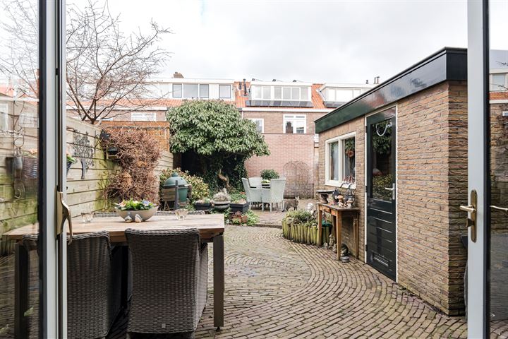 View photo 4 of Van Nesstraat 56