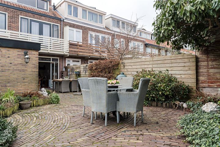 View photo 16 of Van Nesstraat 56