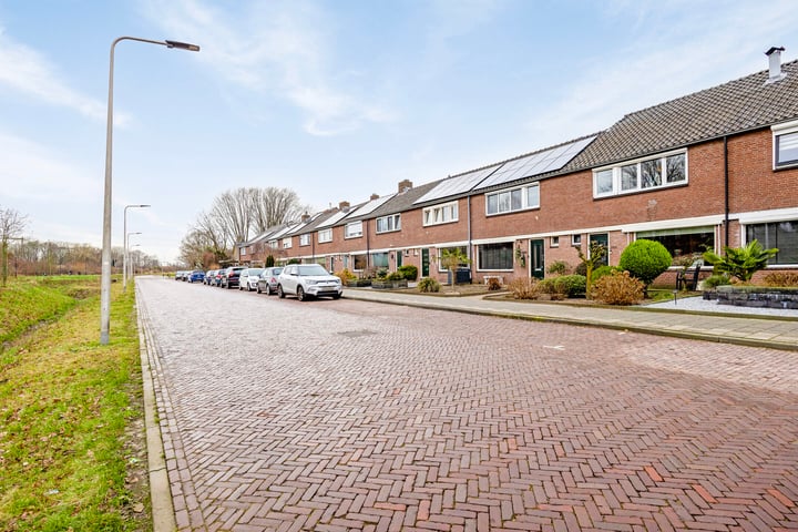 Bekijk foto 32 van Spoordijkstraat 244