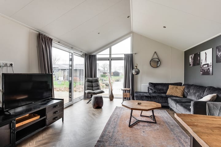 Photo 4 of Burgemeester Dalenbergstraat 50-811A