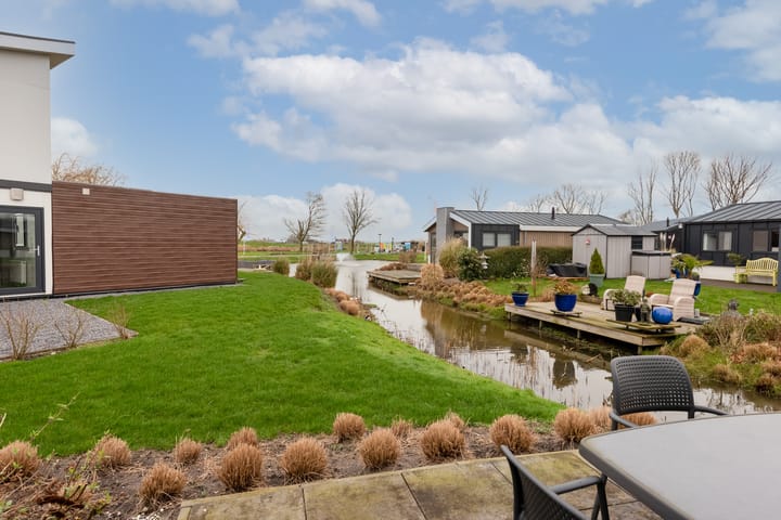 Photo 24 of Burgemeester Dalenbergstraat 50-811A