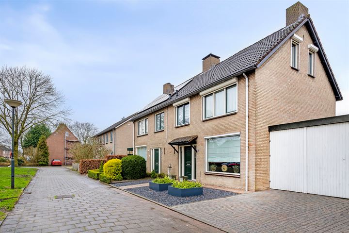 Bekijk foto 3 van Bernardusstraat 34