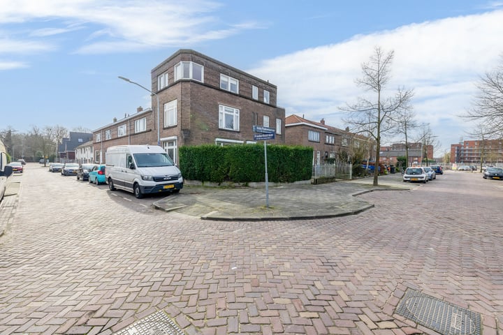 Bekijk foto 44 van Anna Paulownastraat 2