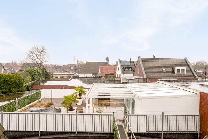 View photo 13 of Spoorstraat 8-F