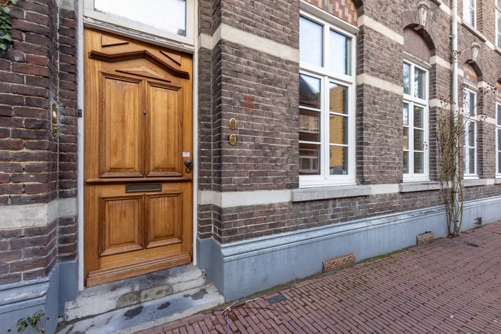 Bekijk foto 2 van Bergstraat 9