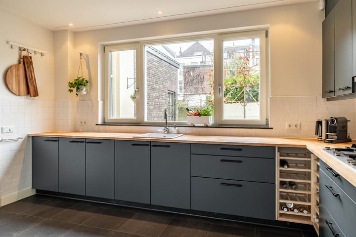 Foto 23 van Meerten Verhoffstraat 5