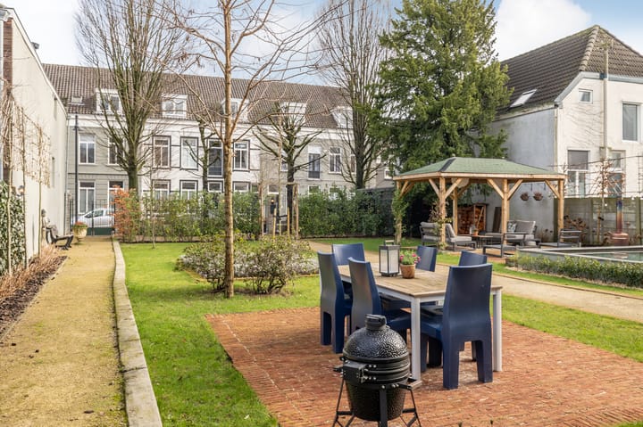 Foto 82 van Meerten Verhoffstraat 5