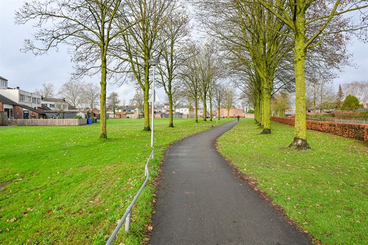 Bekijk foto 38 van Mendelssohnlaan 50