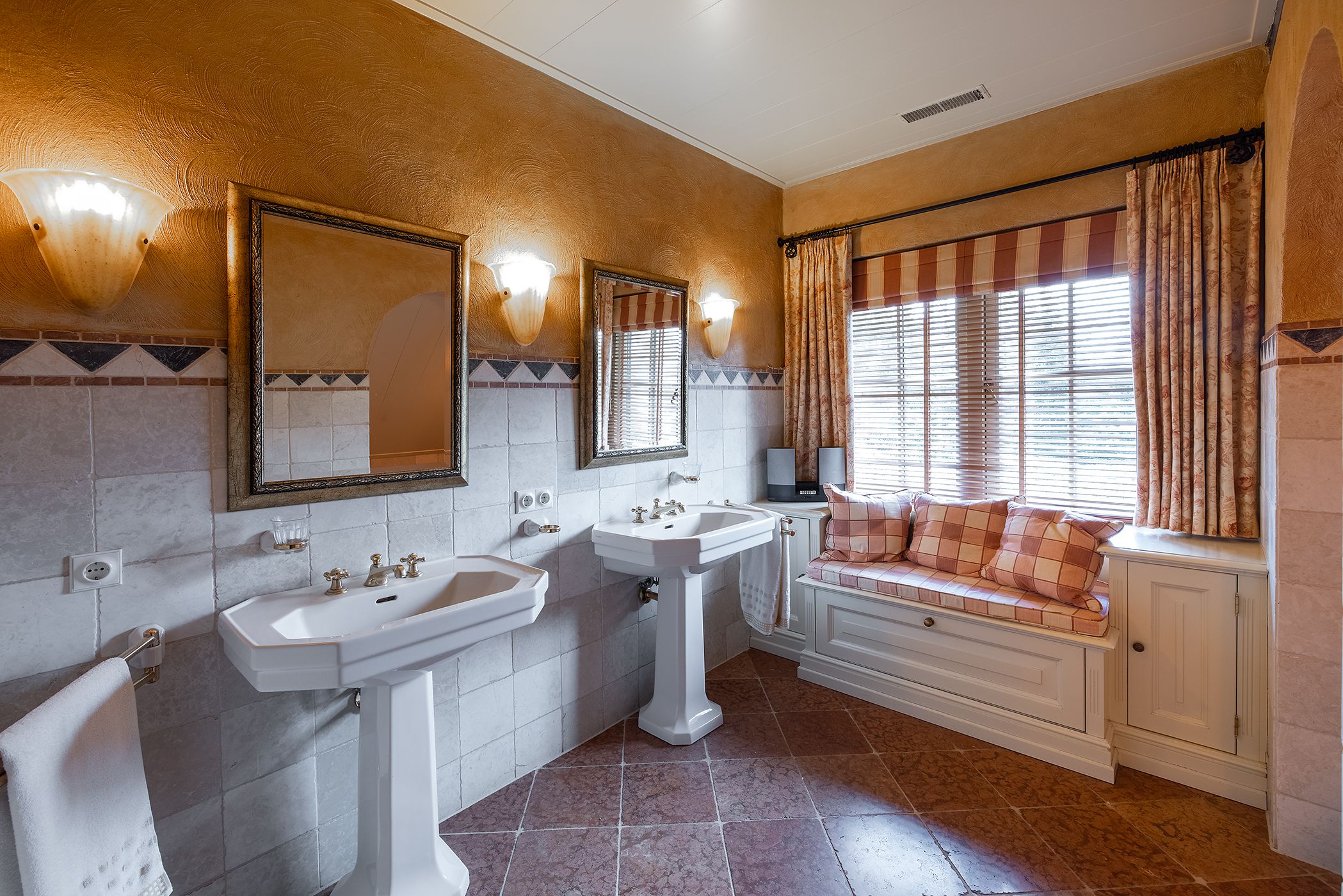 Foto 33 van Elburgerweg 13