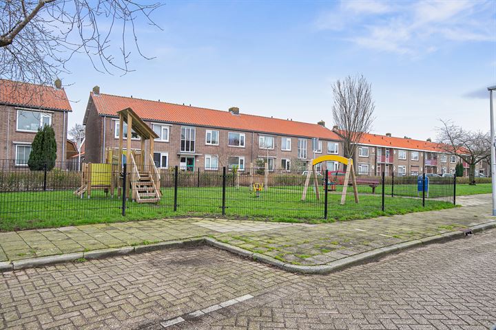 View photo 42 of Goudenregenstraat 120