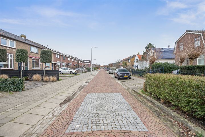 Bekijk foto 41 van Goudenregenstraat 120