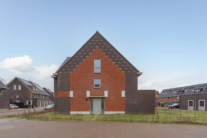 View photo 40 of dr. Henriette Boasstraat 2-+GARAGE