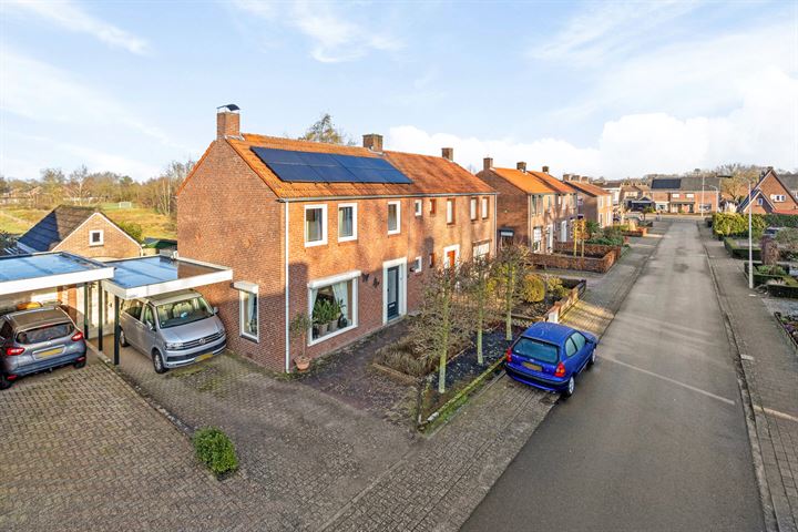 Bekijk foto 34 van Beekstraat 10