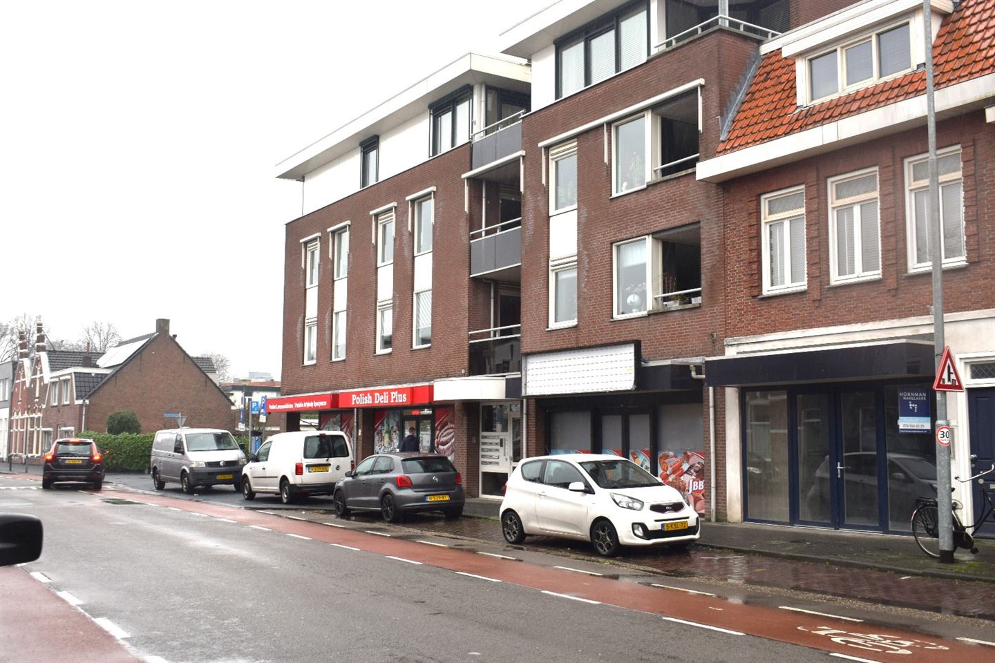 View photo 2 of Generaal Maczekstraat 35-A