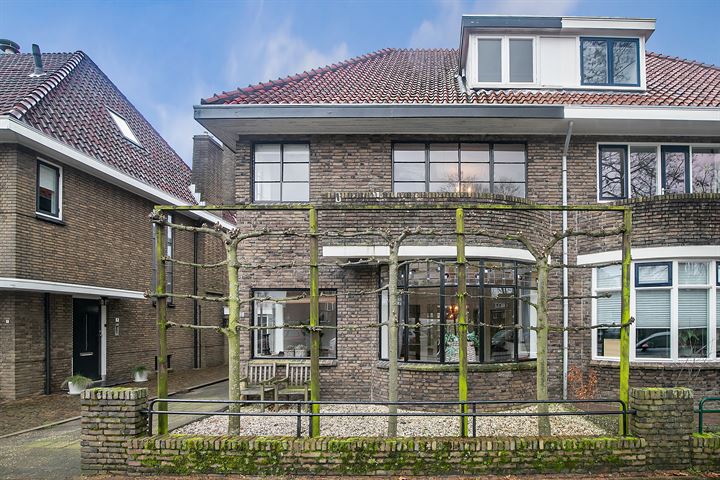 Bekijk foto 2 van Hendrik van Viandenstraat 18