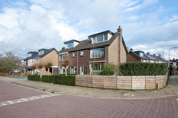 View photo 2 of Jac Catsstraat 61