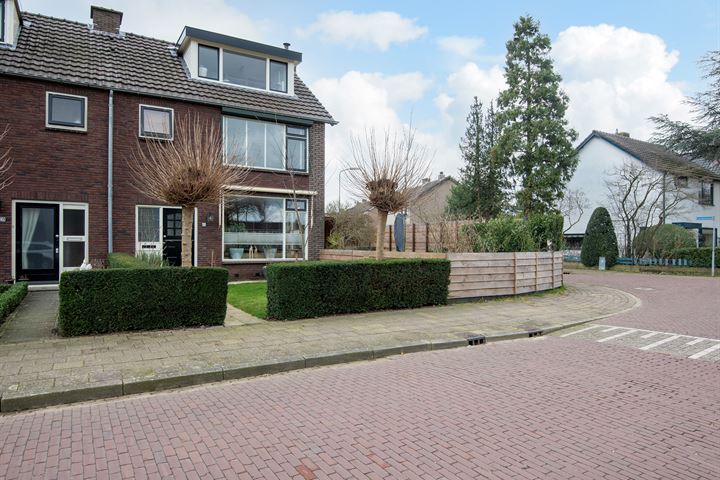 Bekijk foto 25 van Jac Catsstraat 61