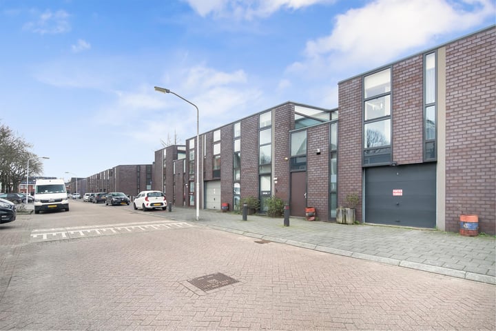 Bekijk foto 2 van Zonnebloemstraat 38