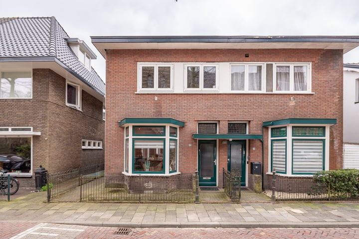 Bekijk foto 33 van St. Vitusstraat 12