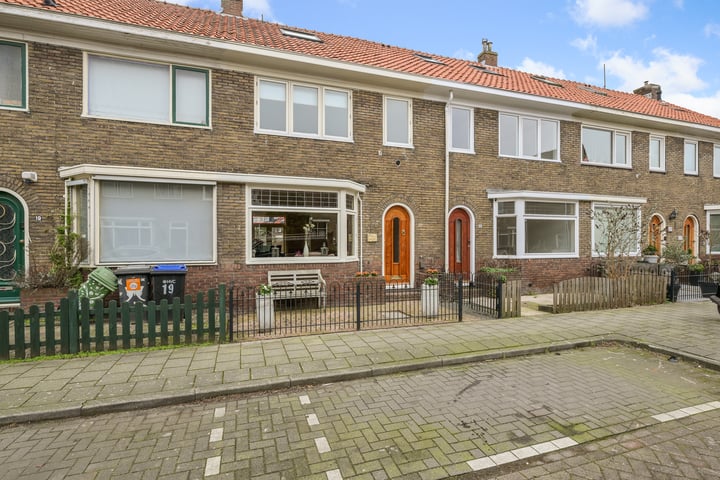 Bekijk foto 1 van Meidoornstraat 21