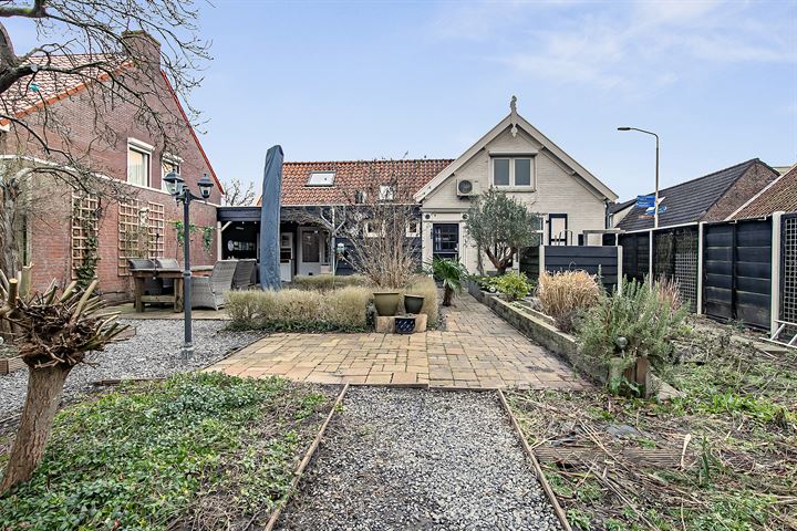 Bekijk foto 33 van van Tilburghstraat 3