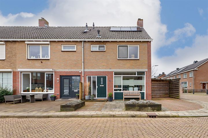 Bekijk foto 28 van Mascagnistraat 15