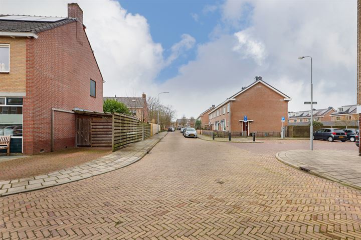 Bekijk foto 29 van Mascagnistraat 15