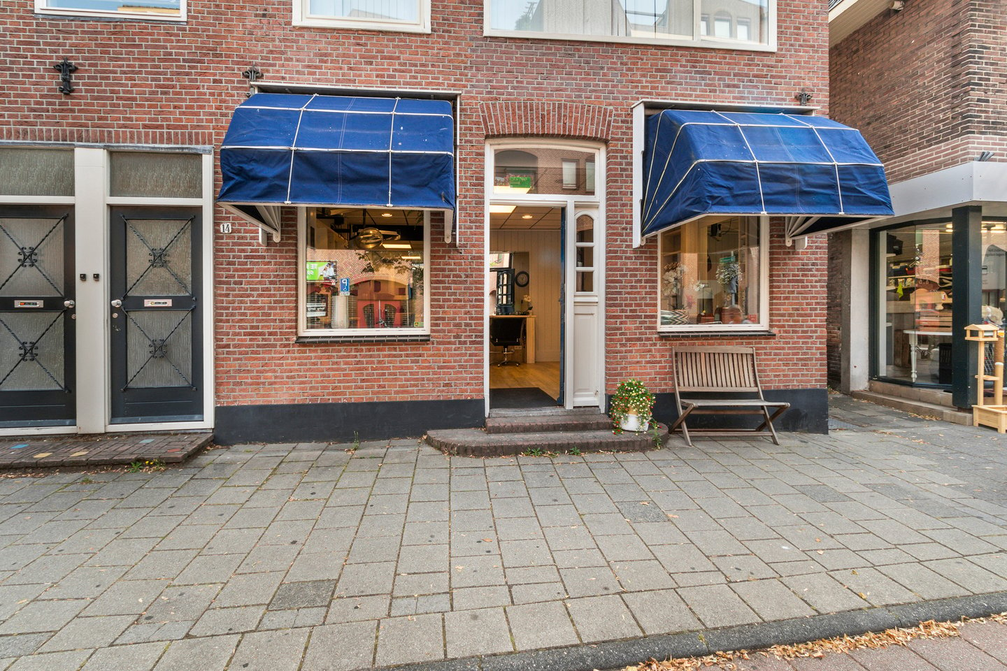 View photo 1 of Landstraat 12