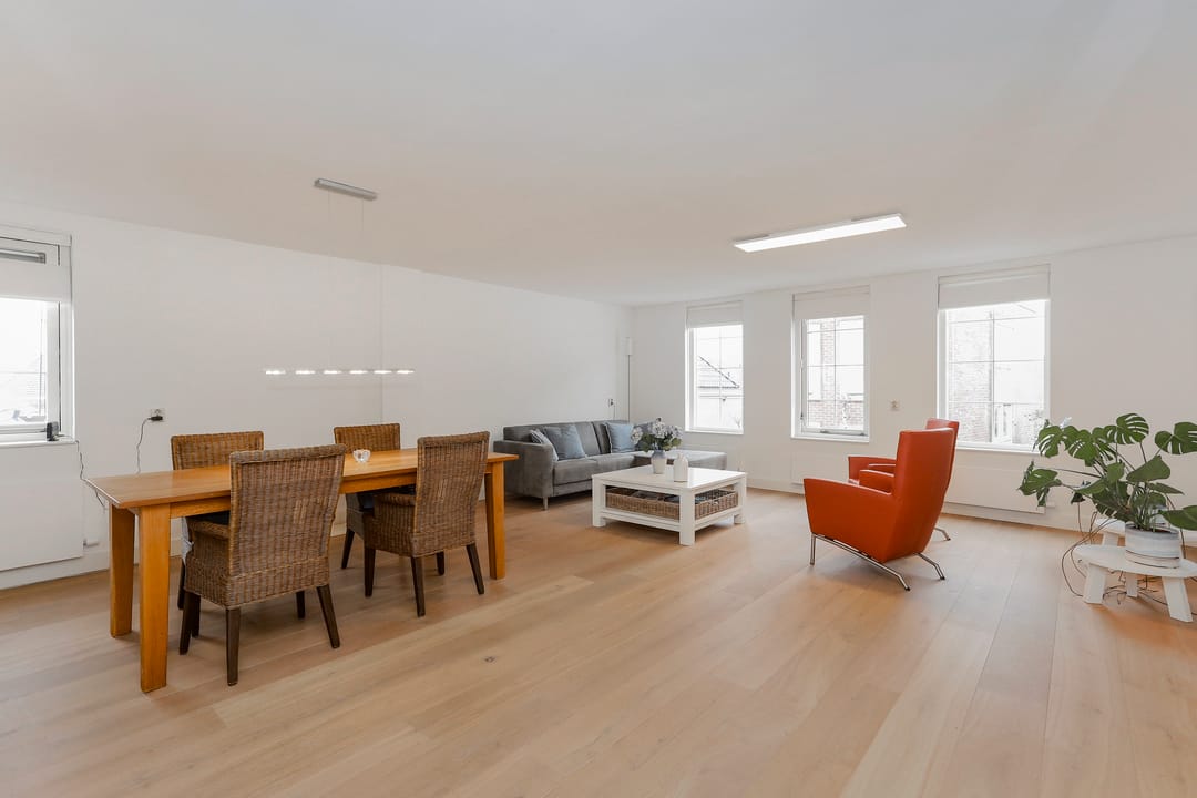 Foto 2 van Oost Buurtstraat 6-E