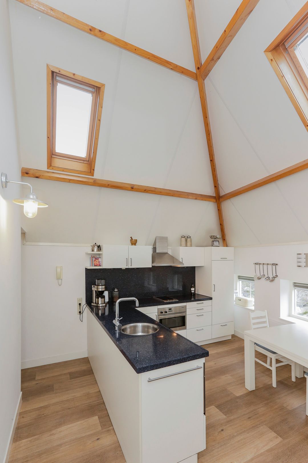 Foto 28 van Oost Buurtstraat 6-E