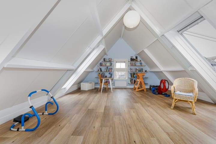 Foto 38 van Oost Buurtstraat 6-E